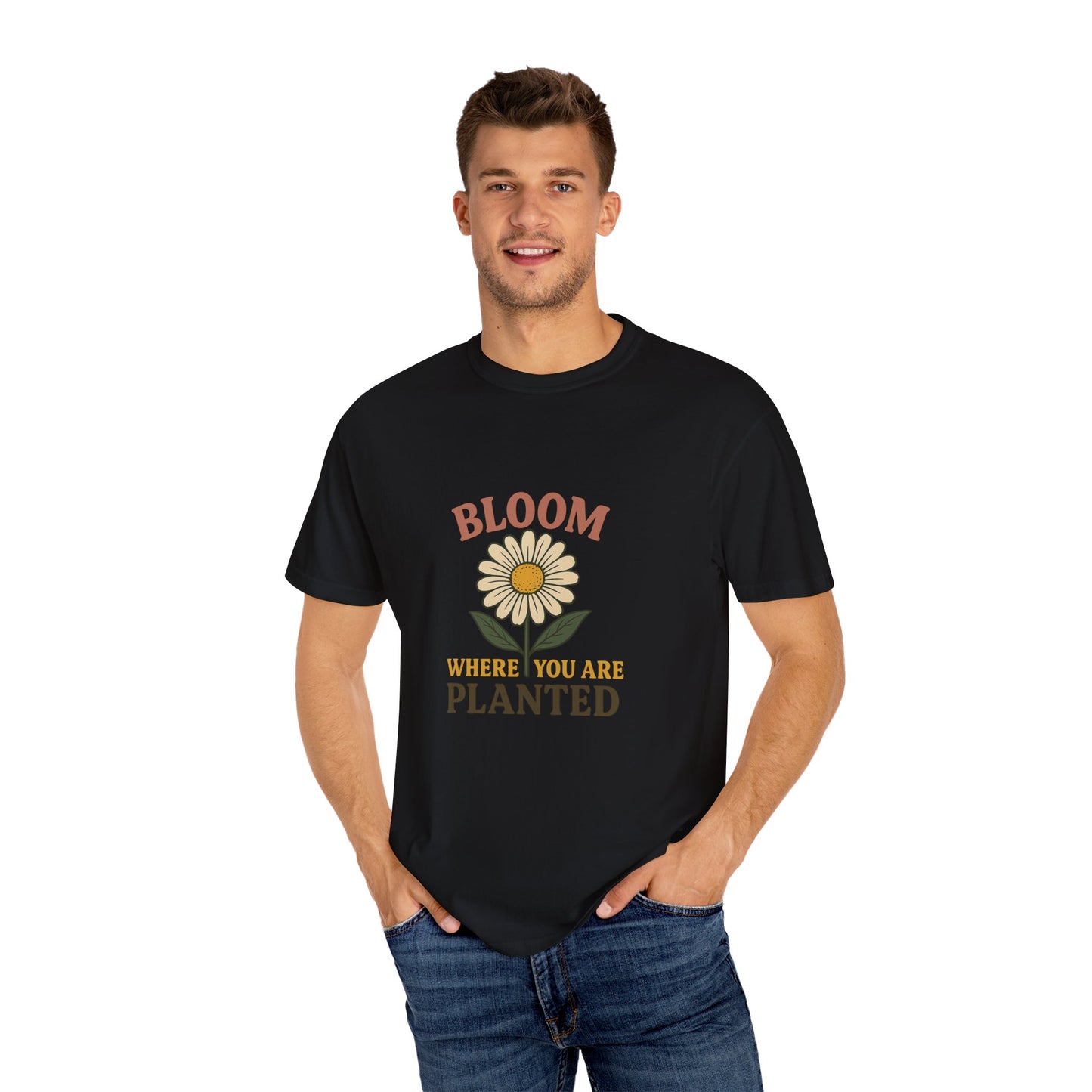 T-Shirt with Vintage Vibes Graphic Print