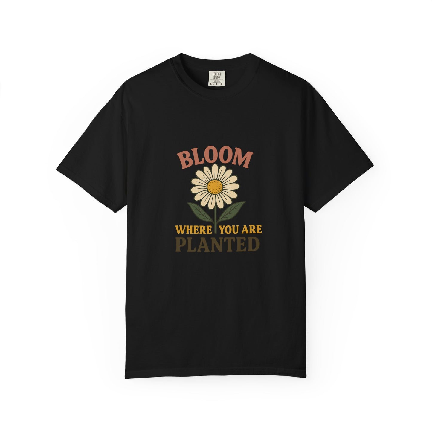 T-Shirt with Vintage Vibes Graphic Print