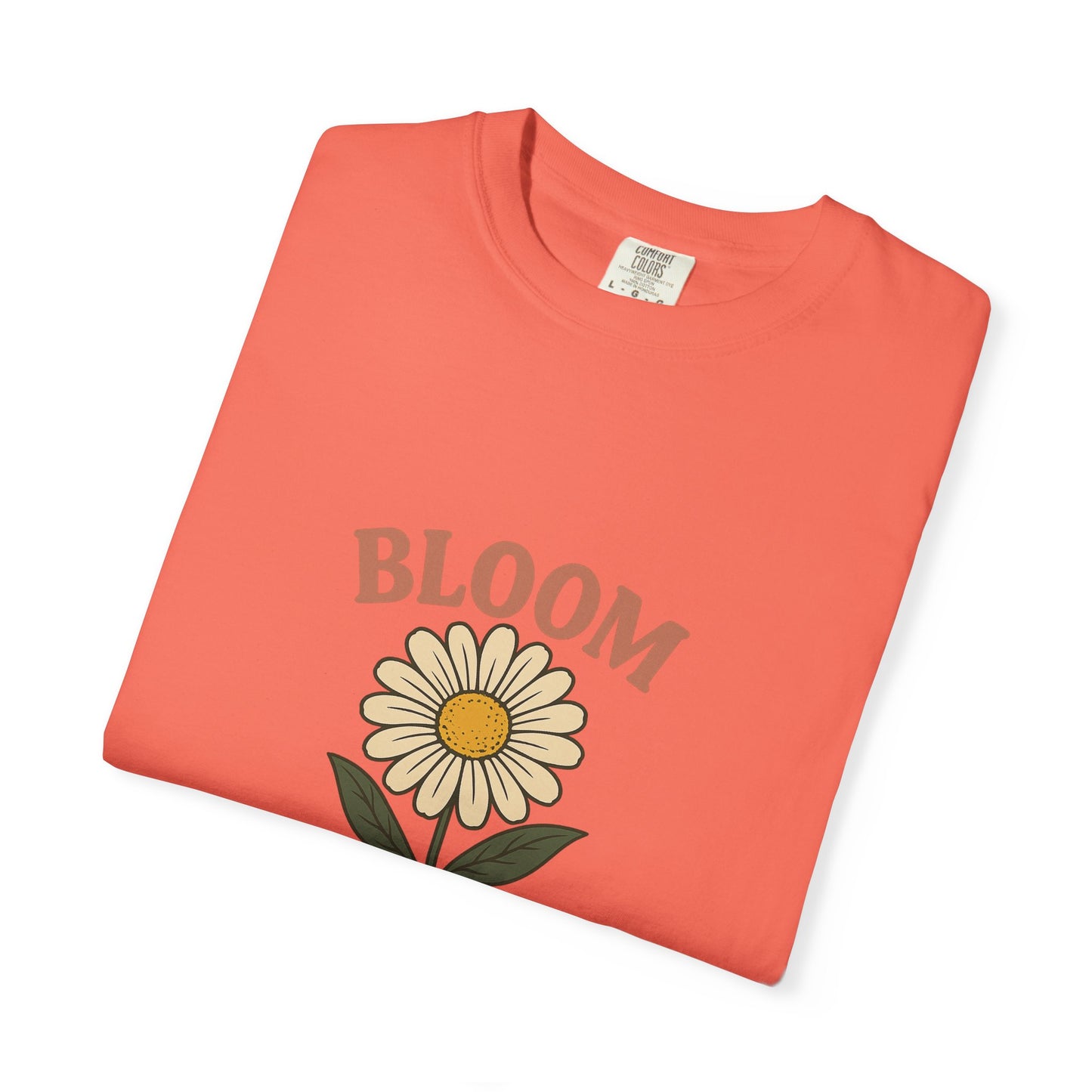 T-Shirt with Vintage Vibes Graphic Print