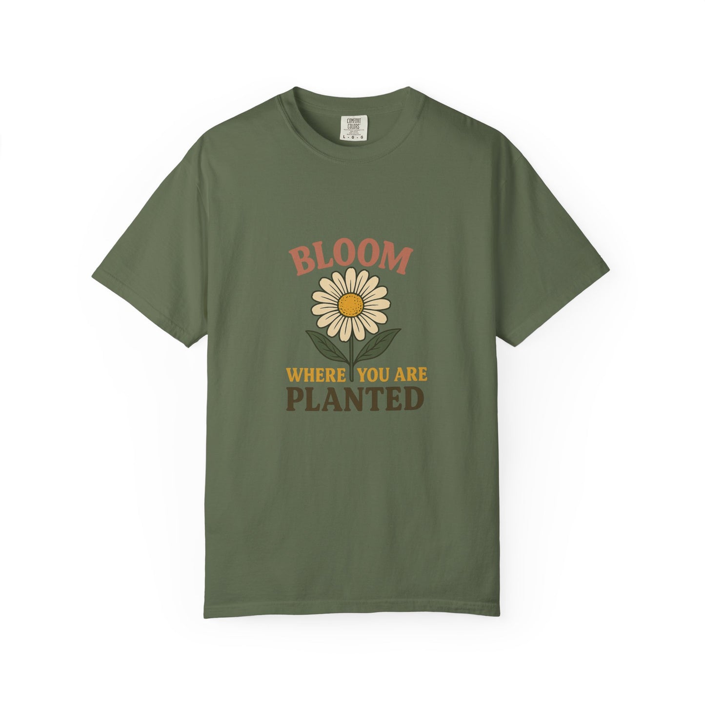 T-Shirt with Vintage Vibes Graphic Print