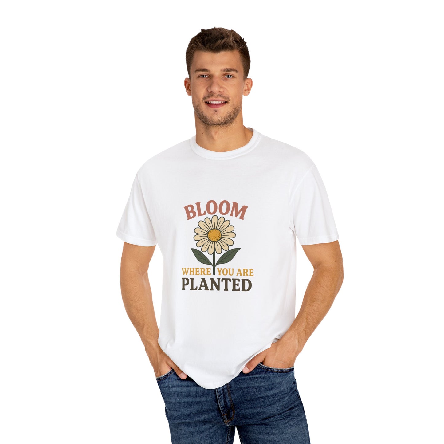 T-Shirt with Vintage Vibes Graphic Print