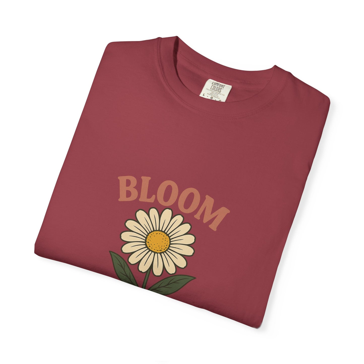 T-Shirt with Vintage Vibes Graphic Print