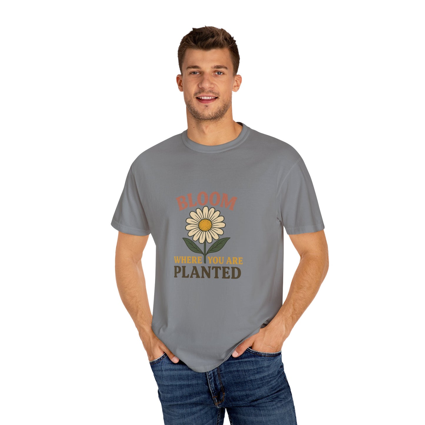 T-Shirt with Vintage Vibes Graphic Print
