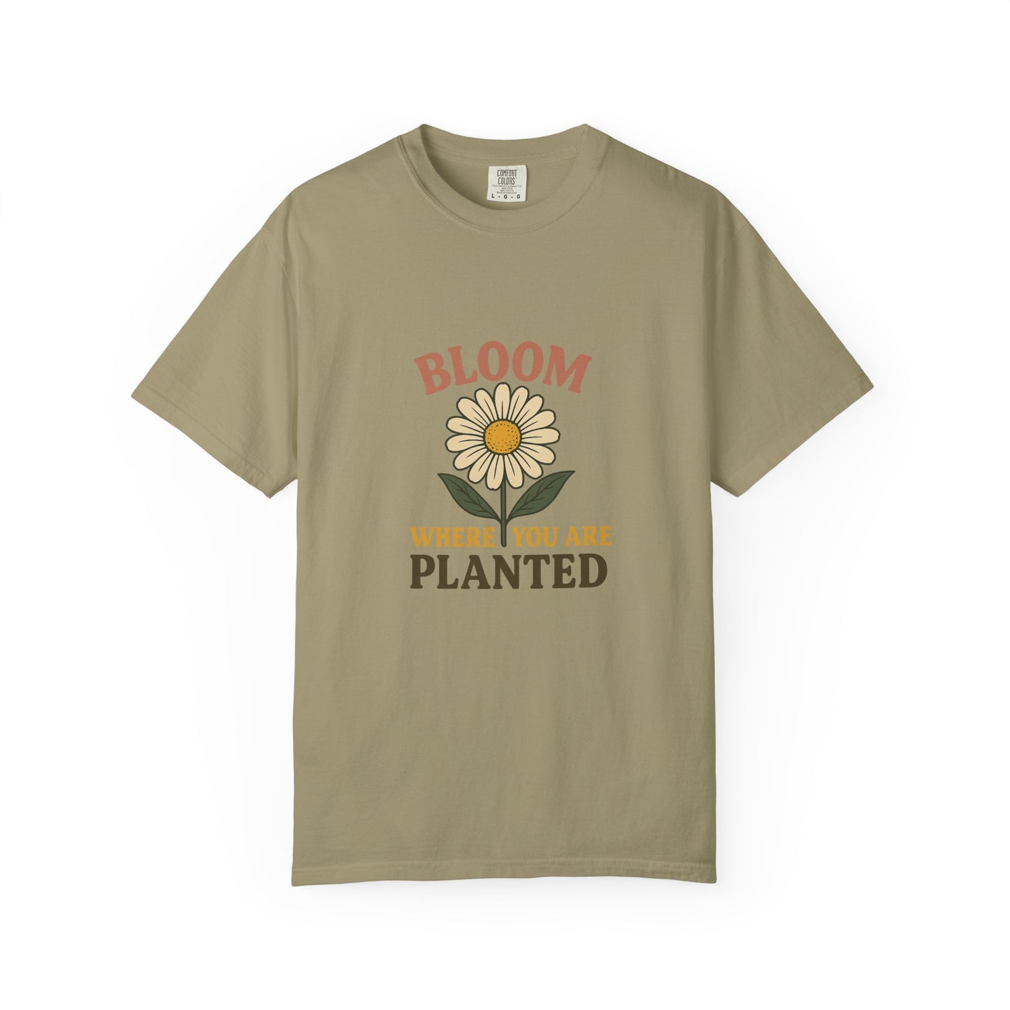 T-Shirt with Vintage Vibes Graphic Print