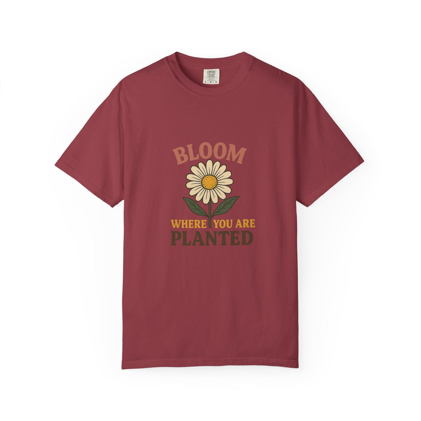 T-Shirt with Vintage Vibes Graphic Print