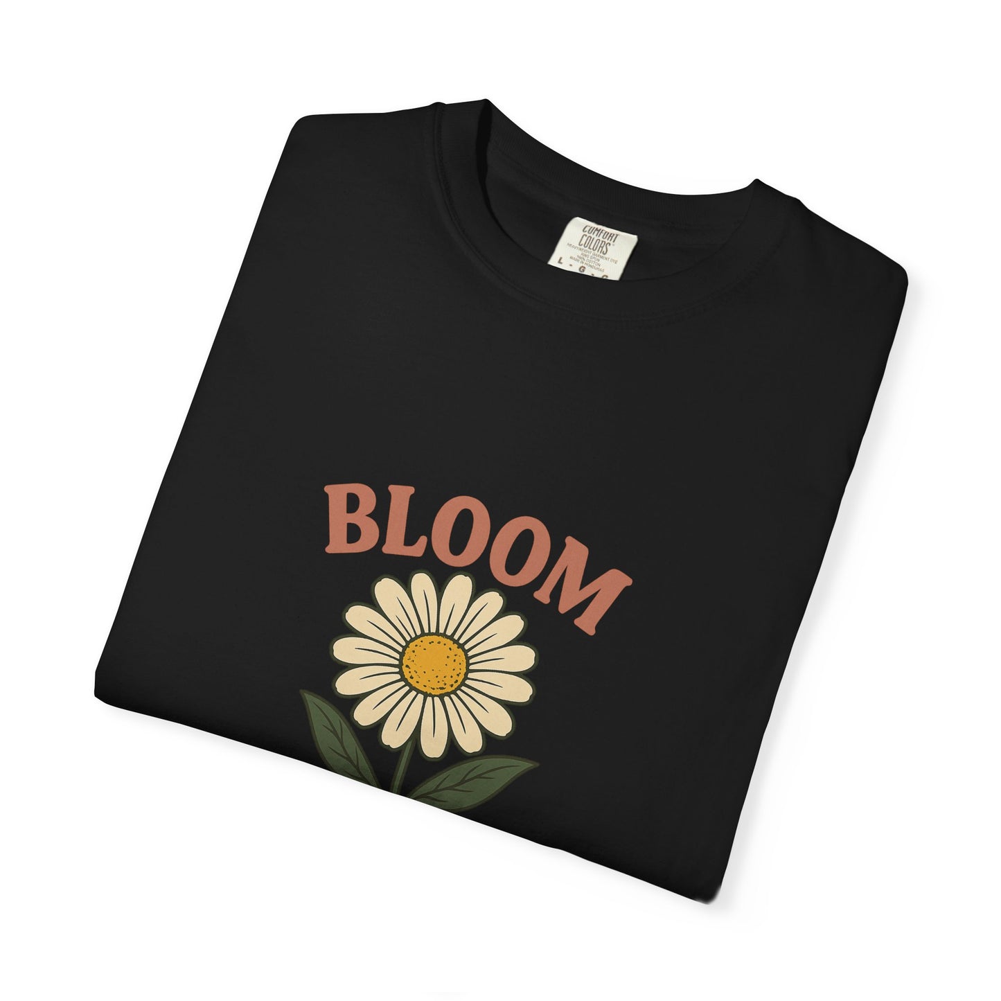 T-Shirt with Vintage Vibes Graphic Print