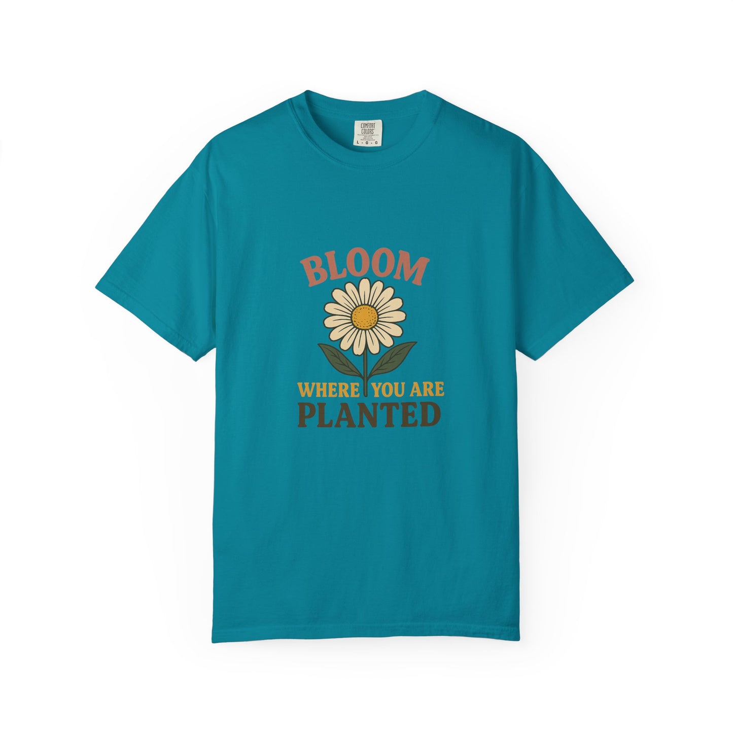 T-Shirt with Vintage Vibes Graphic Print