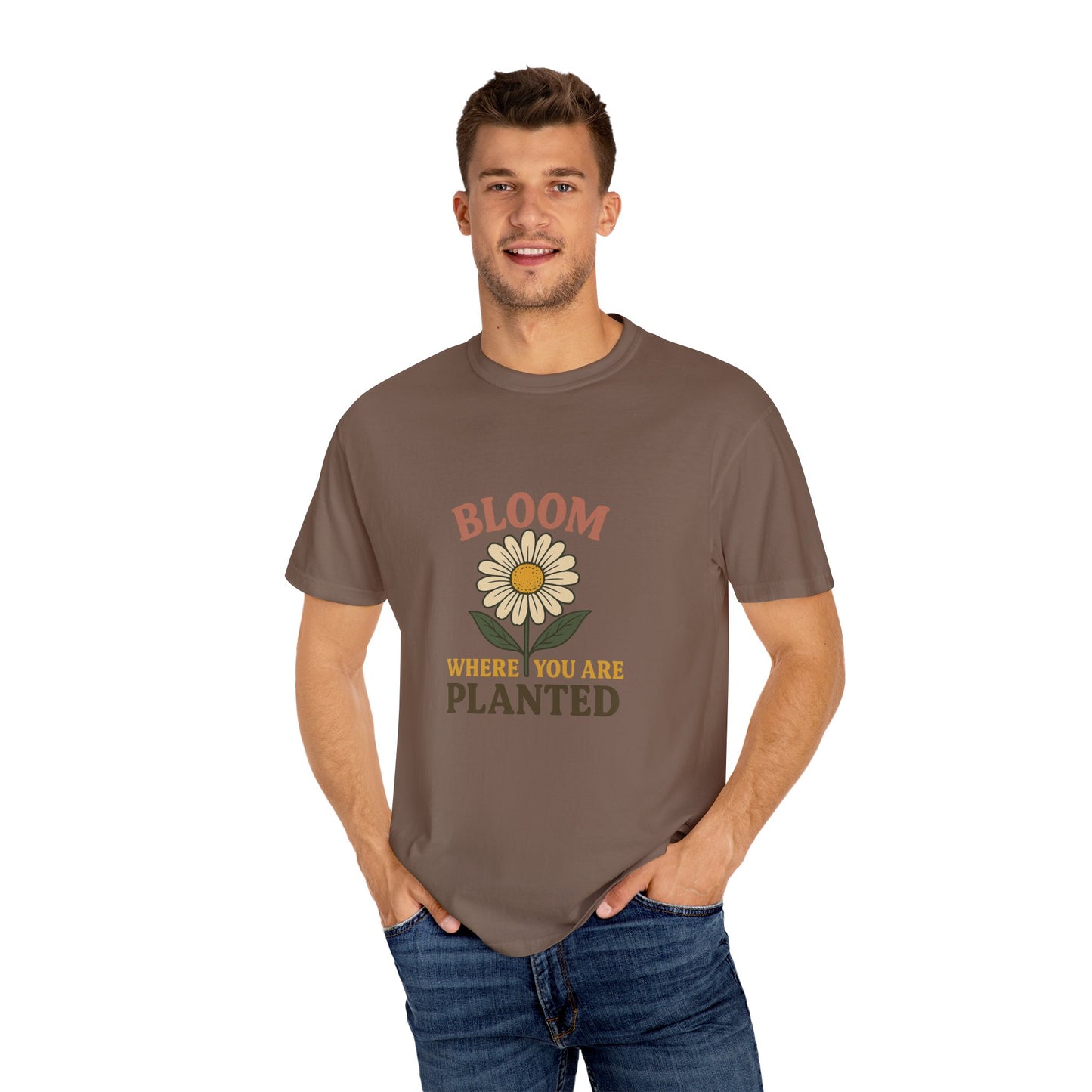 T-Shirt with Vintage Vibes Graphic Print