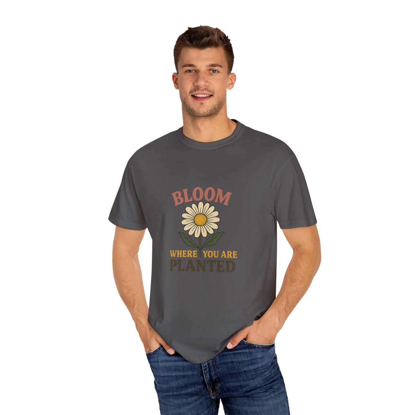 T-Shirt with Vintage Vibes Graphic Print