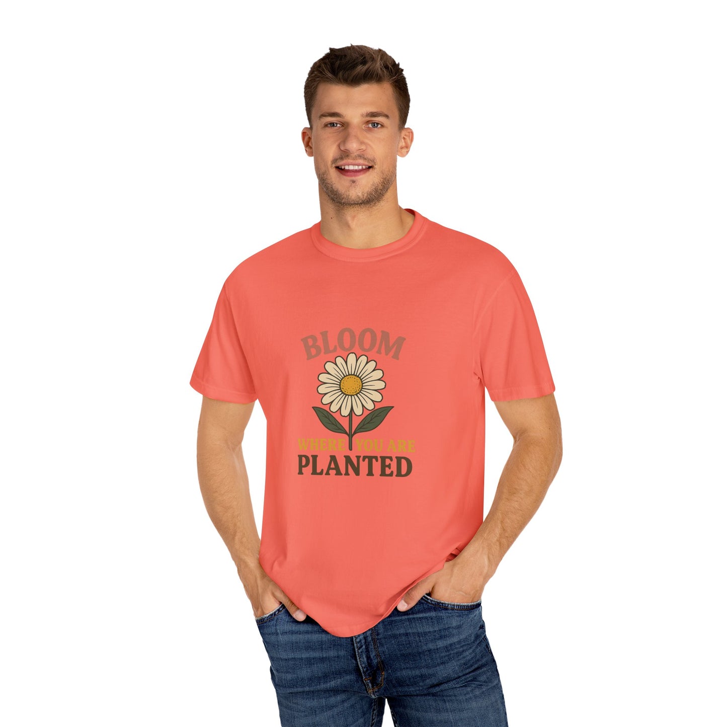 T-Shirt with Vintage Vibes Graphic Print