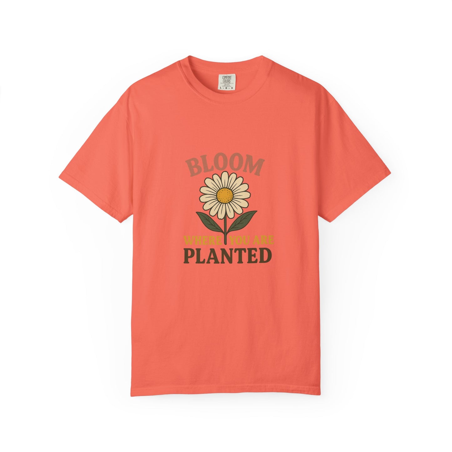 T-Shirt with Vintage Vibes Graphic Print