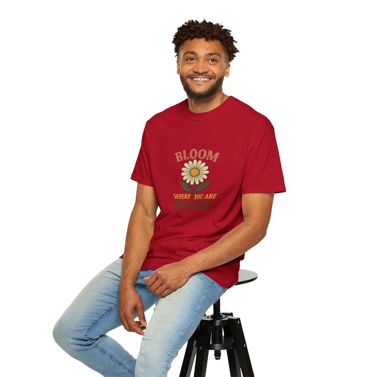 T-Shirt with Vintage Vibes Graphic Print