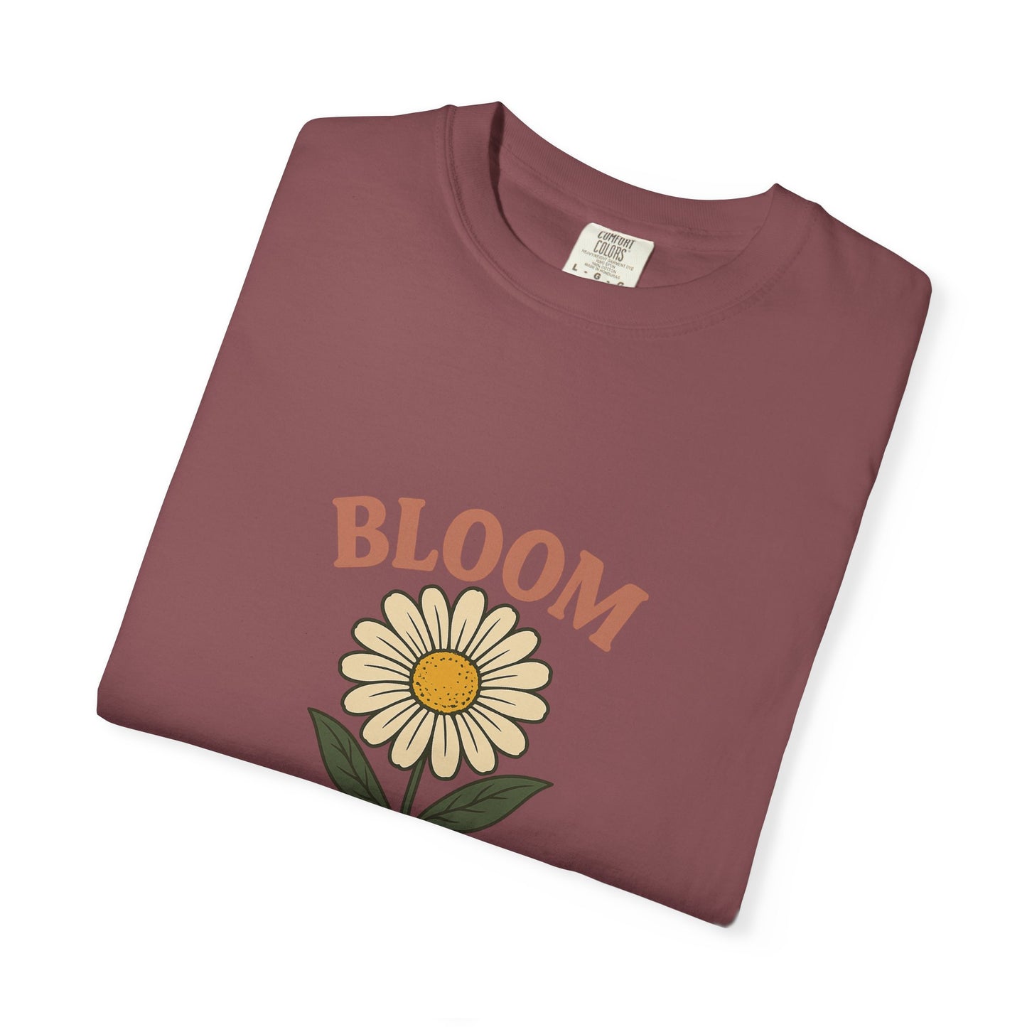 T-Shirt with Vintage Vibes Graphic Print